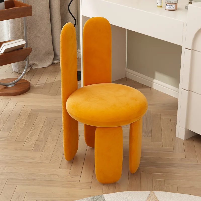 Bedroom Furniture - كرسي أنيق وعصري لغرفة النوم النسائية،